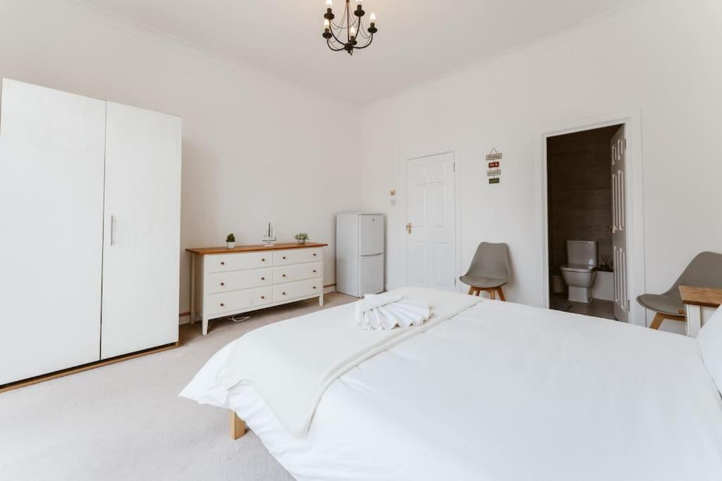 Spacious Ensuite Room Near Top Tourist Attractions Londres Exterior foto